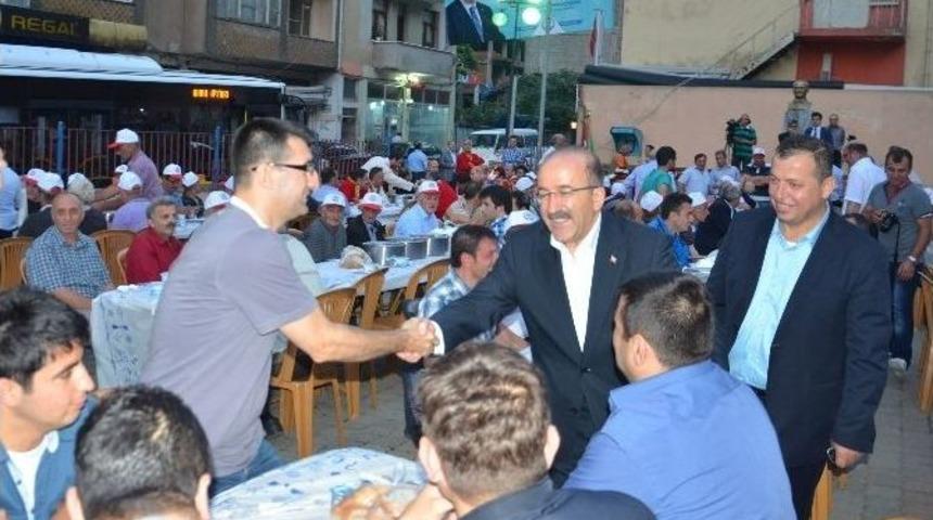 Trabzon B&uuml;y&uuml;kşehir Belediyesi&rsquo;nin İftar Programları Devam Ediyor