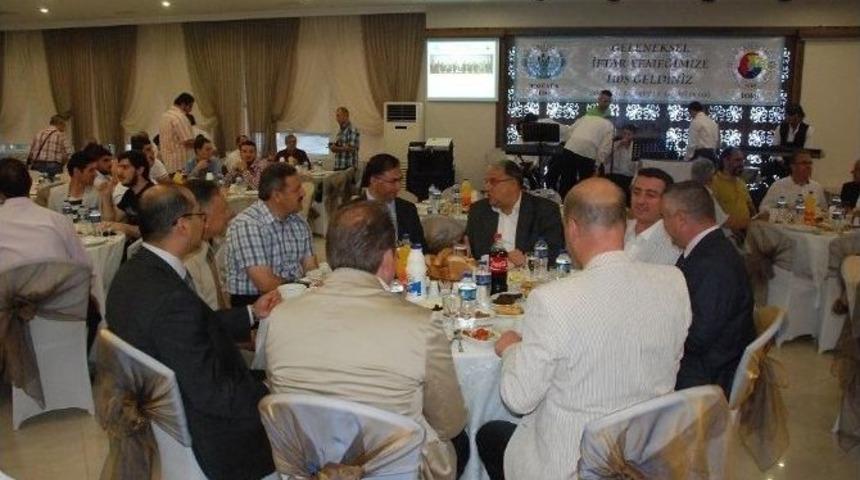 Boz&uuml;y&uuml;k Tso İftar Yemeği Verdi