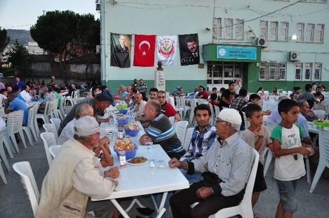 Malatyalılardan Bin Kişilik İftar 1