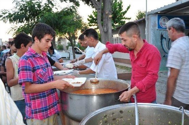 Malatyalılardan Bin Kişilik İftar 2