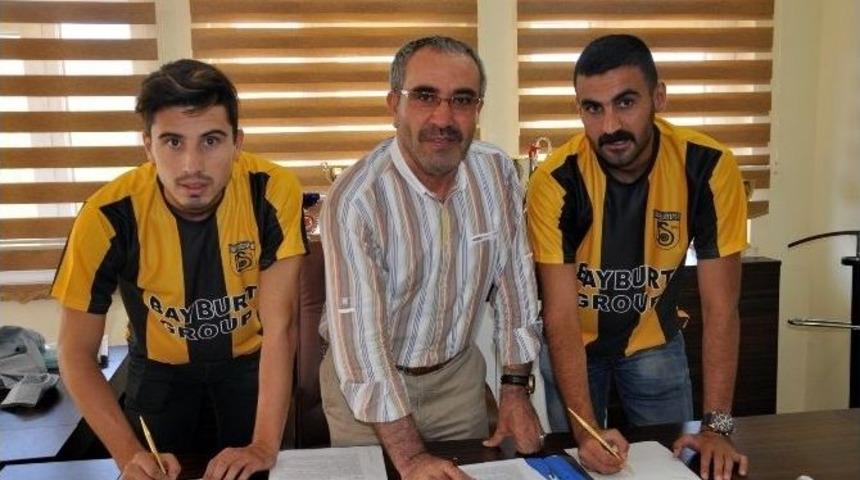Bayburt Grup &Ouml;zel İdare Spor Teknik Sorumlu Ve 2 Futbolcuyla S&ouml;zleşme İmzaladı