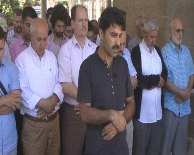 Tekirdağ da Filistin de Hayatını Kaybeden M&uuml;sl&uuml;manlar İ&ccedil;in Gıyabi Cenaze Namazı Kılındı 1
