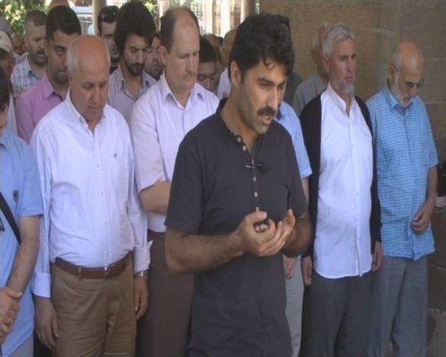 Tekirdağ da Filistin de Hayatını Kaybeden M&uuml;sl&uuml;manlar İ&ccedil;in Gıyabi Cenaze Namazı Kılındı 2