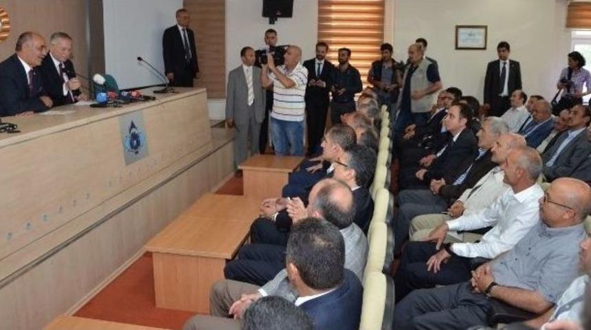 &Ccedil;atı Adayı İhsanoğlu Etso&rsquo;da Konuştu