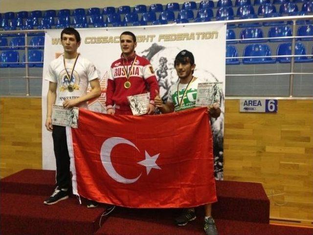 A&uuml;&rsquo;l&uuml; &Ouml;ğrencinin B&uuml;y&uuml;k Başarısı 1
