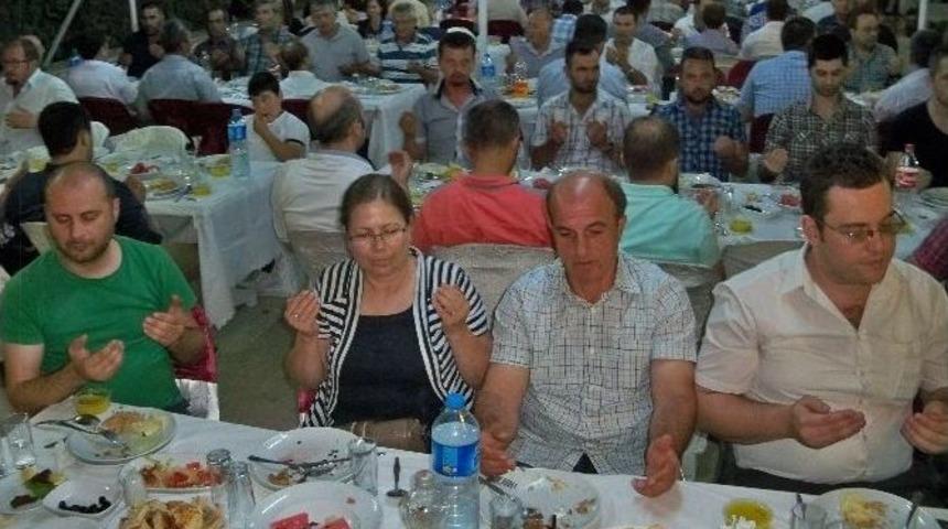Malkara Ticaret Ve Sanayi Odası İftar Yemeği Verdi