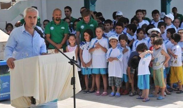 Minik Y&uuml;z&uuml;c&uuml;ler Sertifikalarını Aldı 1