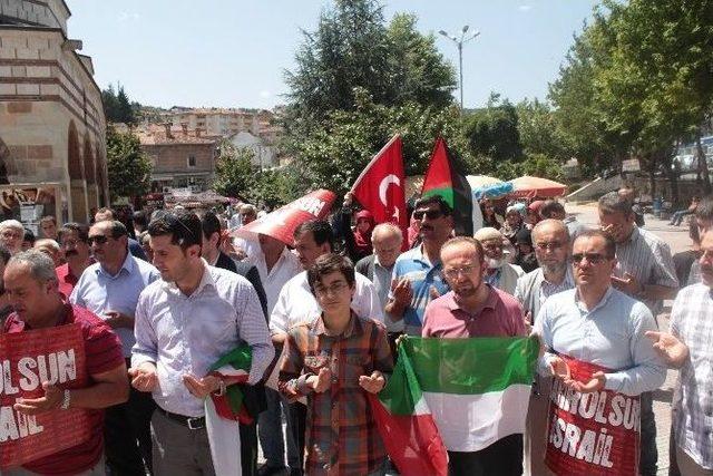 Kastamonulular İsrail’deki Yaşananları Protesto Etti