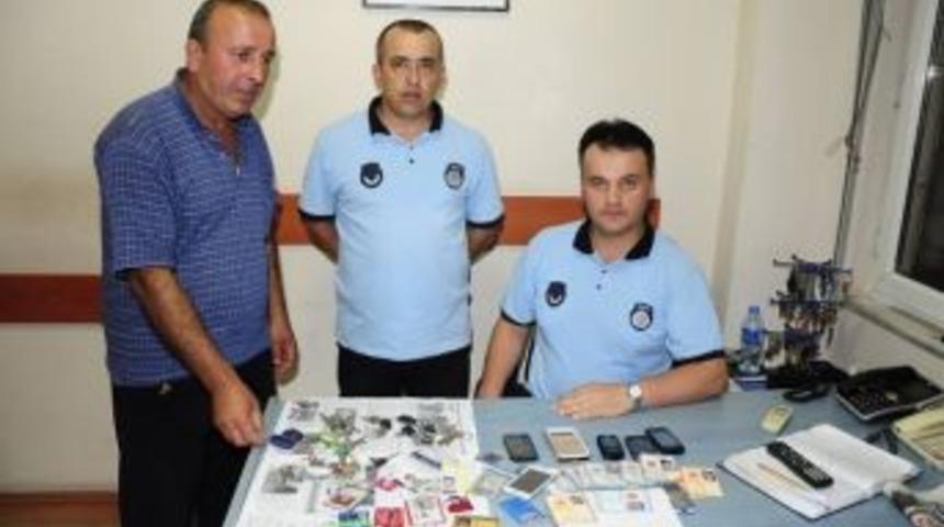 Kayıp Eşyalar Yıllardır Sahiplerini Bekliyor
