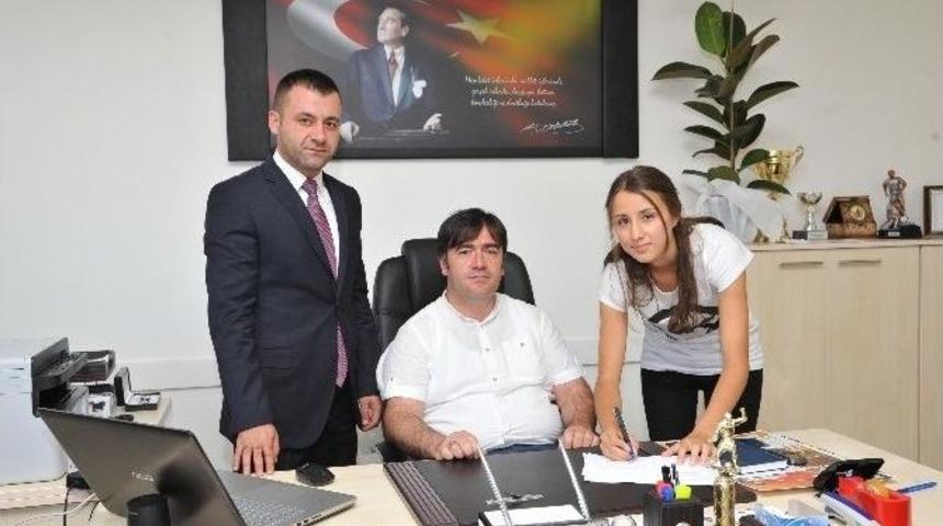 Kastamonu Belediyespor 6 Hentbolcu İle Anlaşma Sağladı