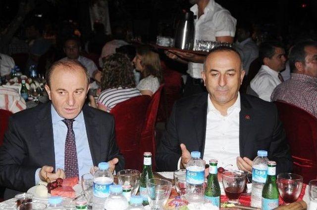 Ab Bakanı Mevlüt Çavuşoğlu, İftara Katıldı