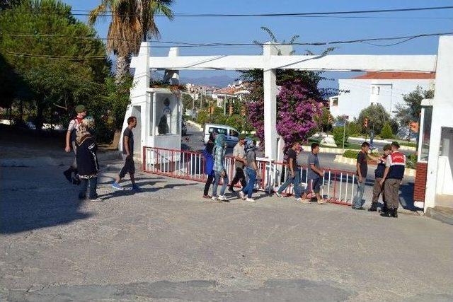 Dat&ccedil;a&rsquo;da 16 Ka&ccedil;ak G&ouml;&ccedil;men Yakalandı 1