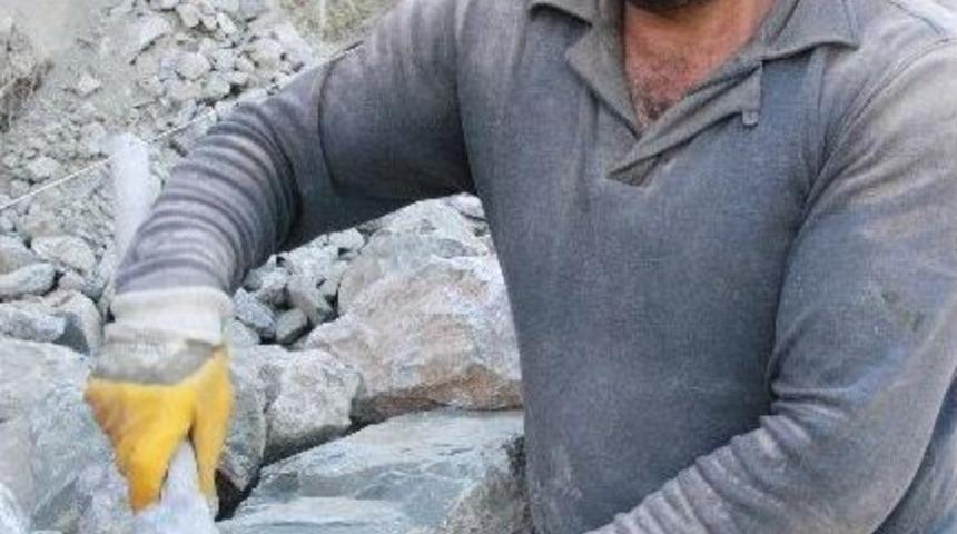 Belediye İş&ccedil;ilerinin Zorlu Mesaisi