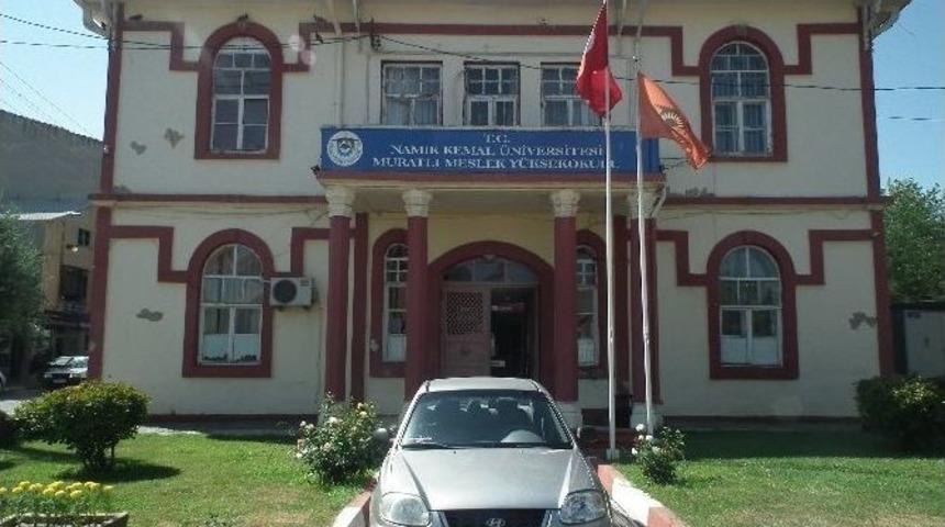 Muratlı'da &Uuml;niversitenin Yaz Tatiline Girmesi Esnafı Sıkıntıya Soktu