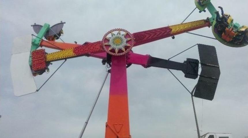 Ak&ccedil;akoca'da Gen&ccedil;ler Eğlencenin Doruğuna Varıyor