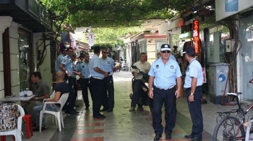 Marmaris&rsquo;te Zabıta&rsquo;dan Emtia Operasyonu