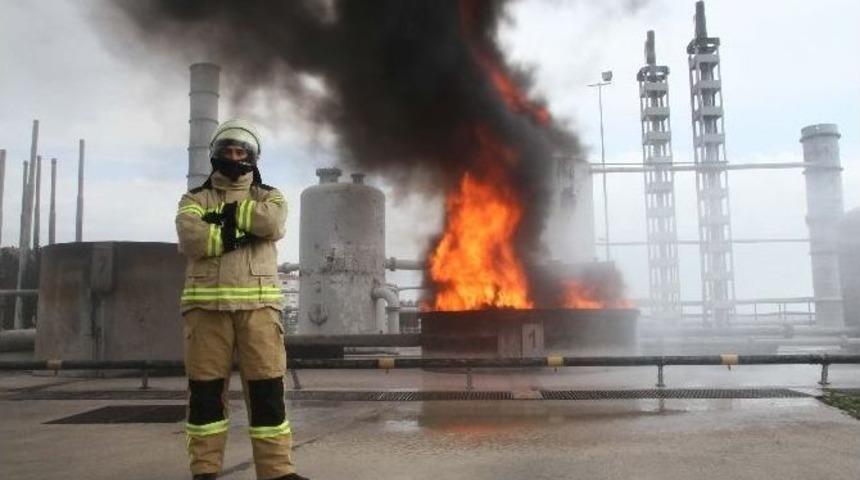 Kahraman İtfaiyecilere Uyarı Veren &Ouml;zel Ceket