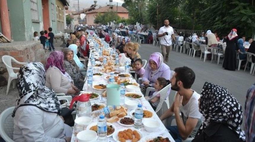 En Uzun Mahalle İftarı