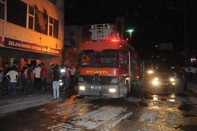 Cizre&rsquo;de &Ouml;ğrenci Yurduna Saldırı 2