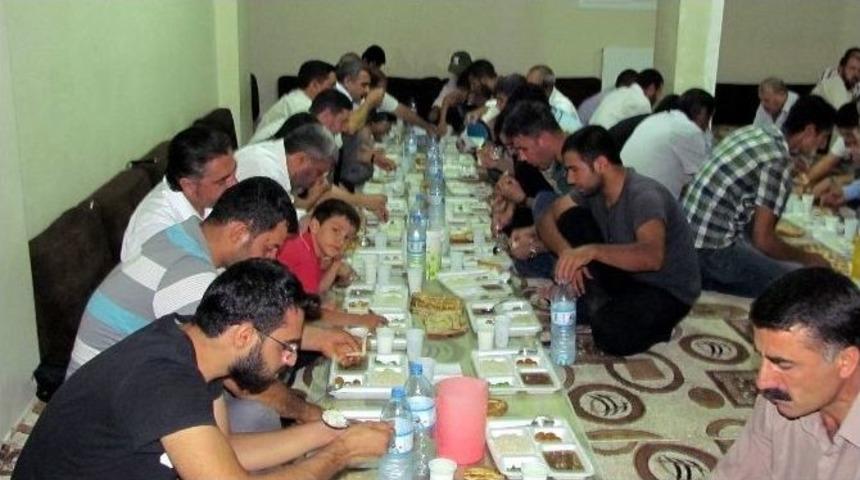 Siverek İkra-der&rsquo;den Esnafa İftar Yemeği