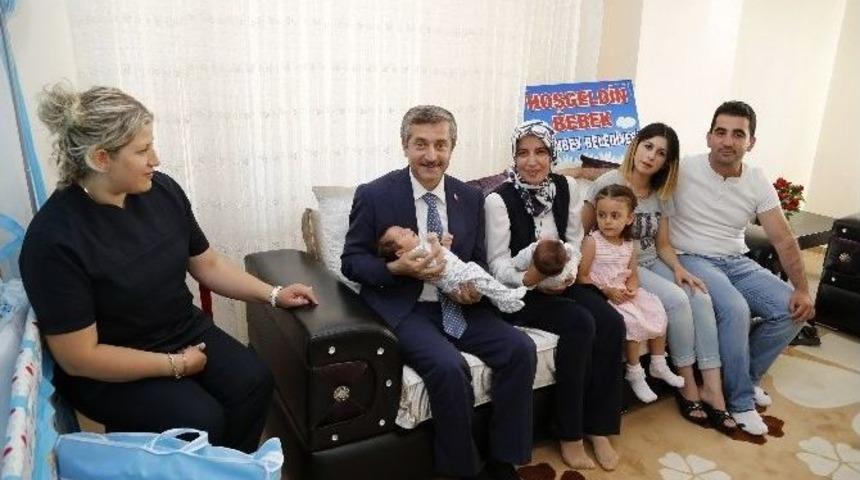 Başkan Tahmazoğlu, 20 Bininci Bebeğe &lsquo;hoş Geldin&rsquo; Dedi