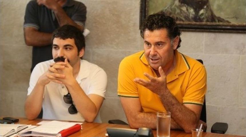 Başkan Kocadon, Eğlence Sekt&ouml;r&uuml;yle Bir Araya Geldi