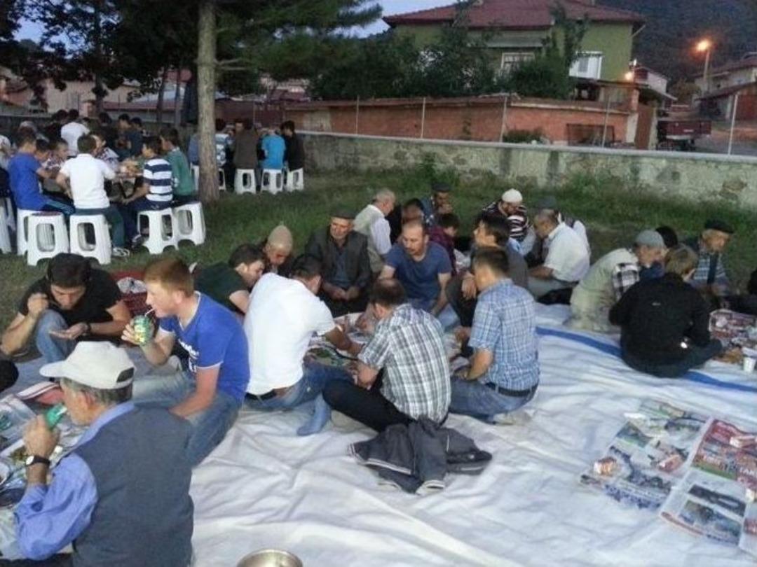 K&ouml;pr&uuml;cek K&ouml;y&uuml; İftarda Buluştu