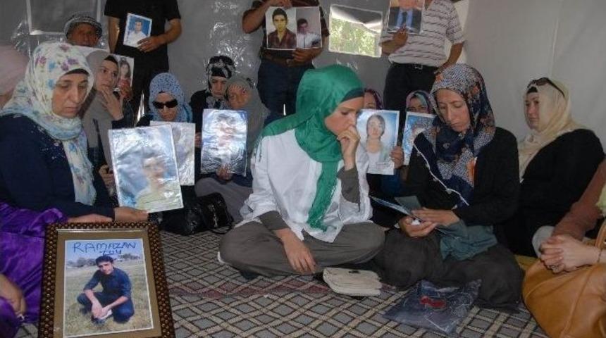 Kadın Gazetecilerden Eylem Yapan Annelere Ziyaret