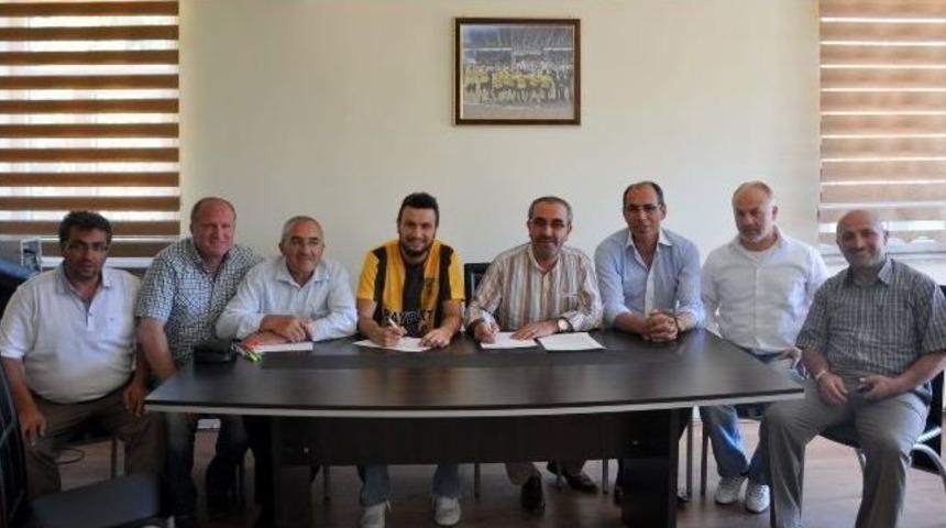 Bayburt Grup &Ouml;zel İdare Spor Transferde Hız Kesmiyor.