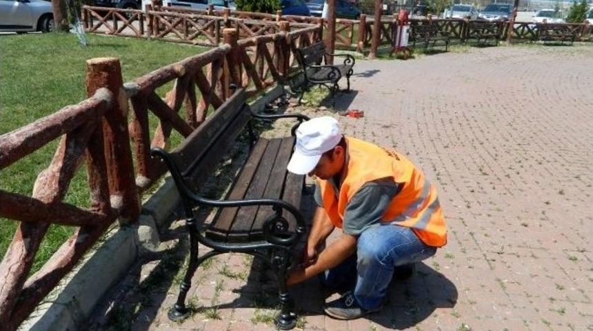 Park Ve Bah&ccedil;elerde Yenileme &Ccedil;alışmaları
