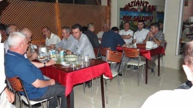 G&ouml;lpazarı İl&ccedil;e Jandarma B&ouml;l&uuml;k Komutanına Veda Yemeği Verildi 1