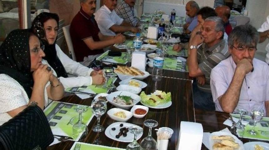 Eskişehir'de Mhp'liler İftarda Buluştu