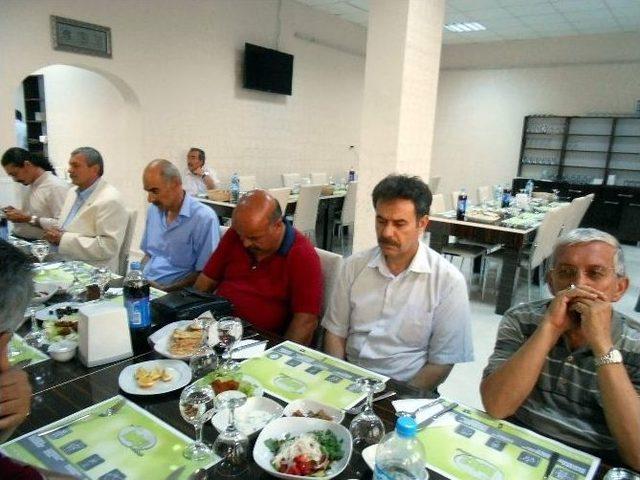 Eskişehir de Mhp liler İftarda Buluştu 1