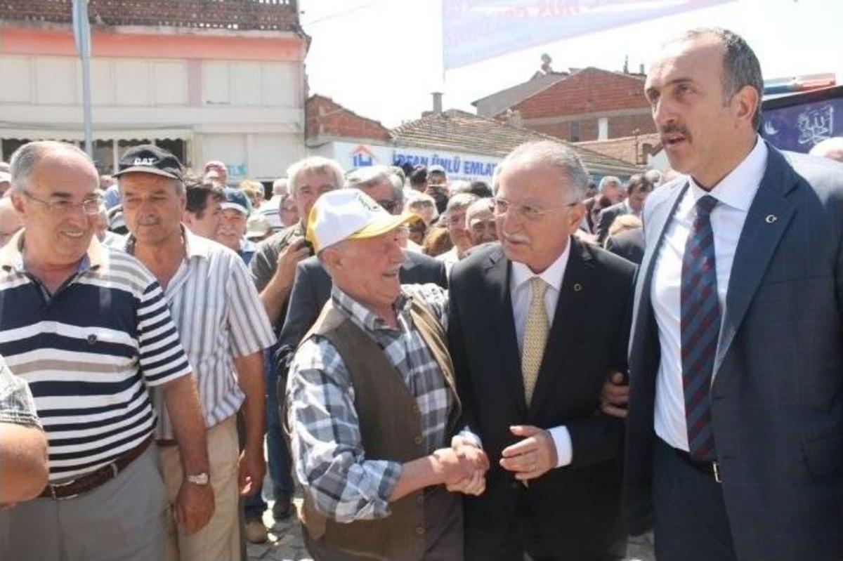 İhsanoğlu, Celal Bayar&rsquo;ın Anıt Mezarını Ziyaret Etti