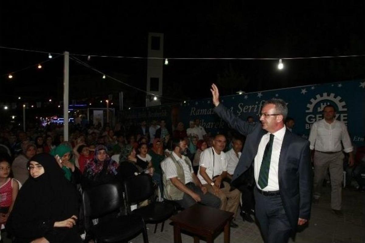 Gebze Meydanında Ezgi Dolu Bir Akşam