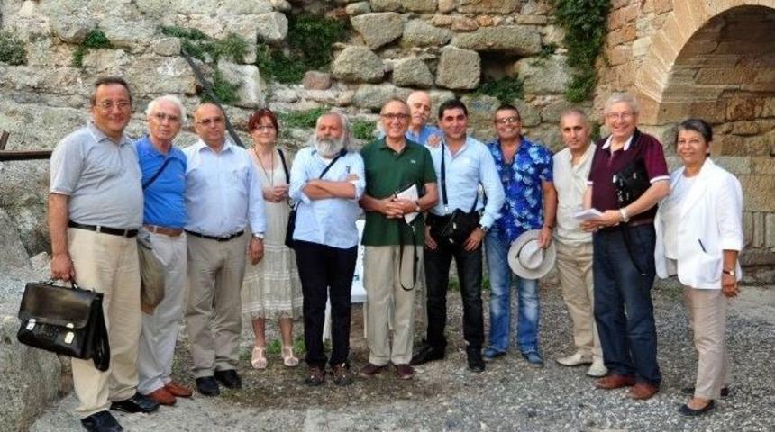 Savaşsız D&uuml;nya İ&ccedil;in Şiir