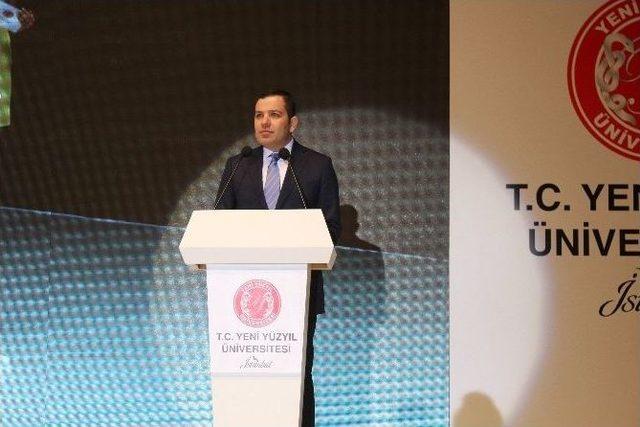 Yeni Y&uuml;zyıl &Uuml;niversitesi İlk Lisans Mezunlarını Verdi 1