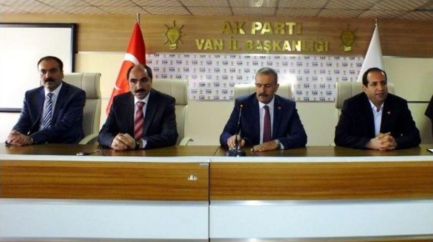 Ak Parti İl&ccedil;e Başkanları Tanıtım Toplantısı Yapıldı