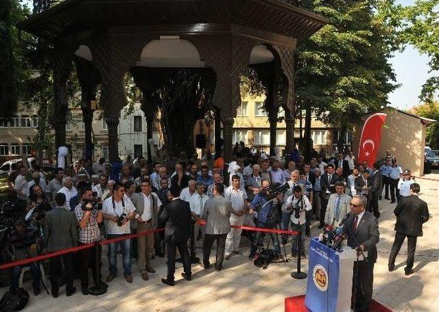Arınç: "aynı Kişiler Tarafından Desteklenen Cumhurbaşkanı Adayı Türbe Ziyaretlerinde Bulunuyor" 2