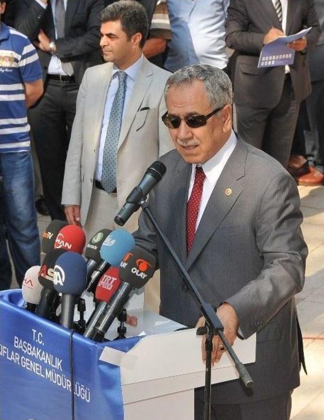 Arınç: "aynı Kişiler Tarafından Desteklenen Cumhurbaşkanı Adayı Türbe Ziyaretlerinde Bulunuyor" 3