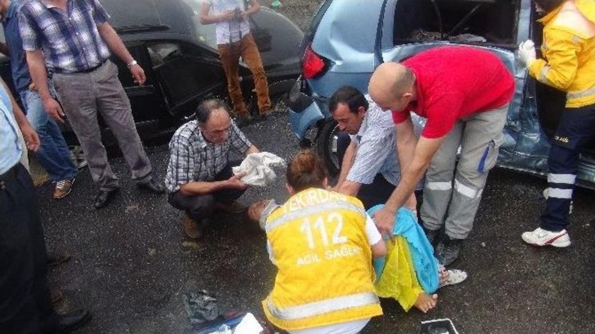 Tekirdağ'da Sağanak Yağış Kazaya Neden Oldu: 4 Yaralı