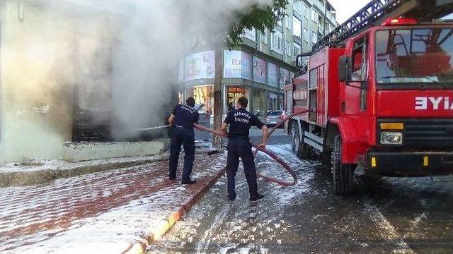 Trafo Merkezinde Çıkan Yangın Korkuttu