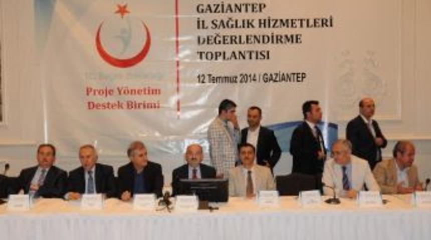 M&uuml;ezzinoğlu, İl Sağlık Hizmetleri Değerlendirme Toplantısı'na Katıldı