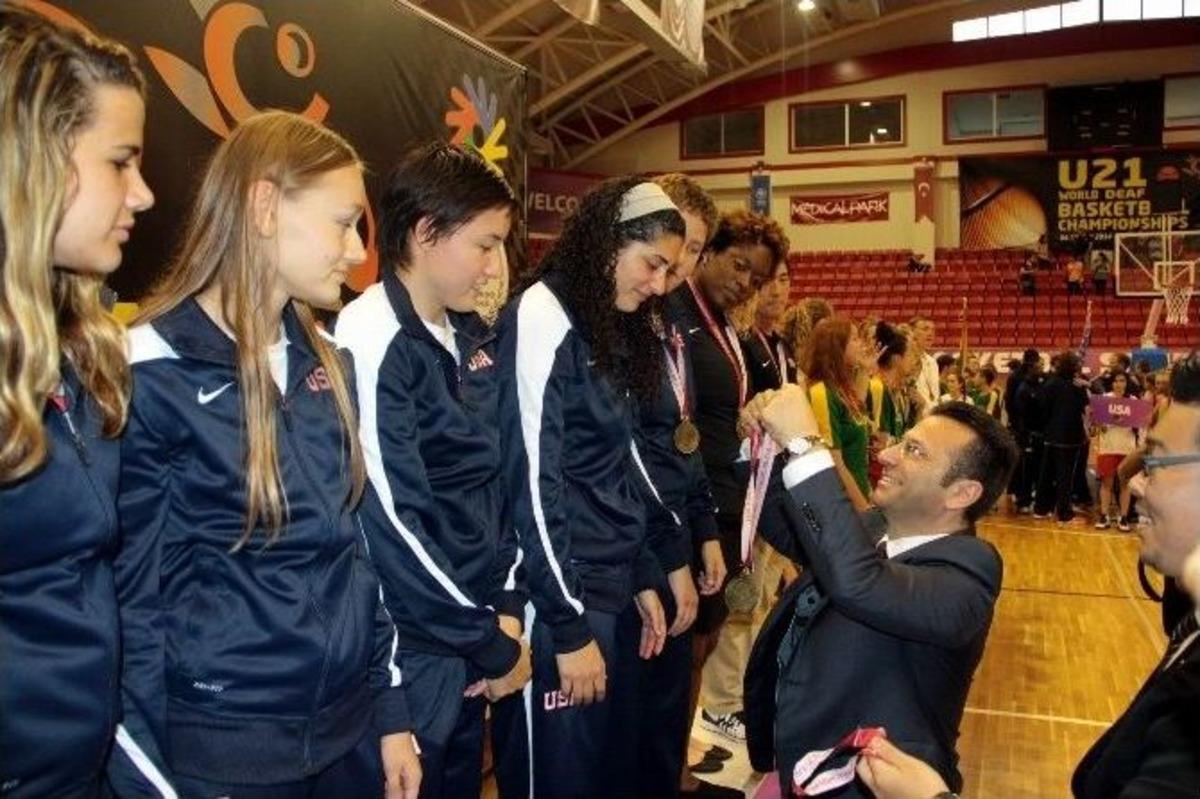 U21 D&uuml;nya İşitme Engelliler Basketbol Şampiyonları &Ouml;d&uuml;llerini Aldı
