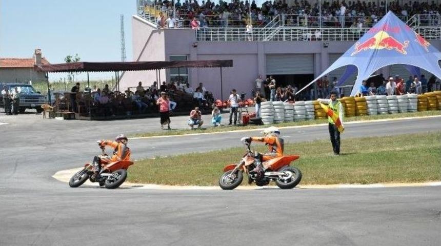 T&uuml;rkiye S&uuml;permoto Şampiyonası 5. Ayak Yarışı Tamamlandı