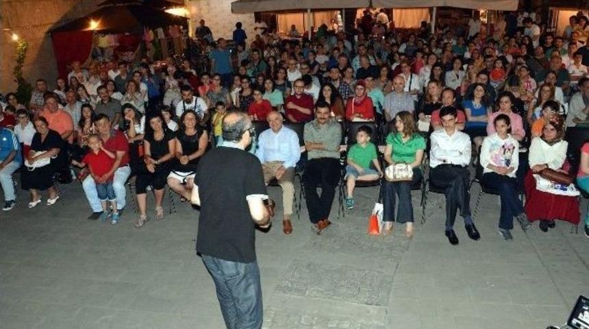 Forum Trabzon&rsquo;da Sunay Akın İle Eski Ramazanlara Yolculuk