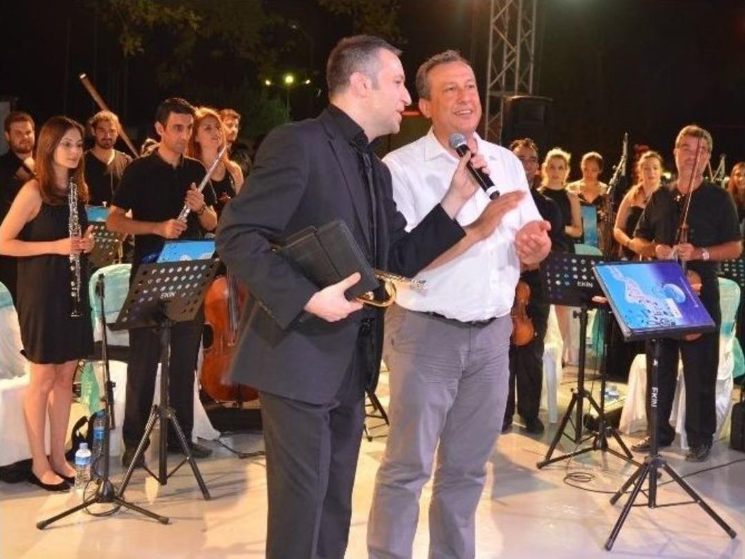 Dikili&rsquo;de Unutulmaz Gece