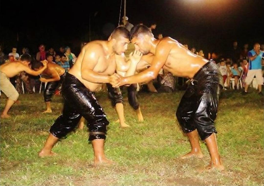 (&ouml;zel Haber) Sahur Vakti Yağlı G&uuml;reş Heyecanı