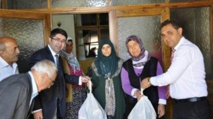 Ankara G&uuml;r&uuml;nl&uuml;ler Derneği&rsquo;nden İhtiya&ccedil; Sahiplerine Gıda Yardımı