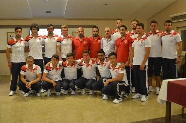 D&uuml;nya Şampiyonu, Avrupa Yolcusu 2